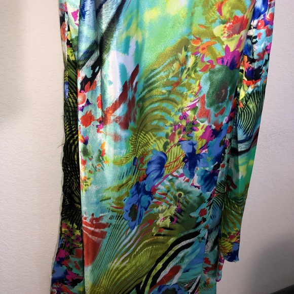 Beautiful ONYX Tropical Print Gown - Picture 7 of 9